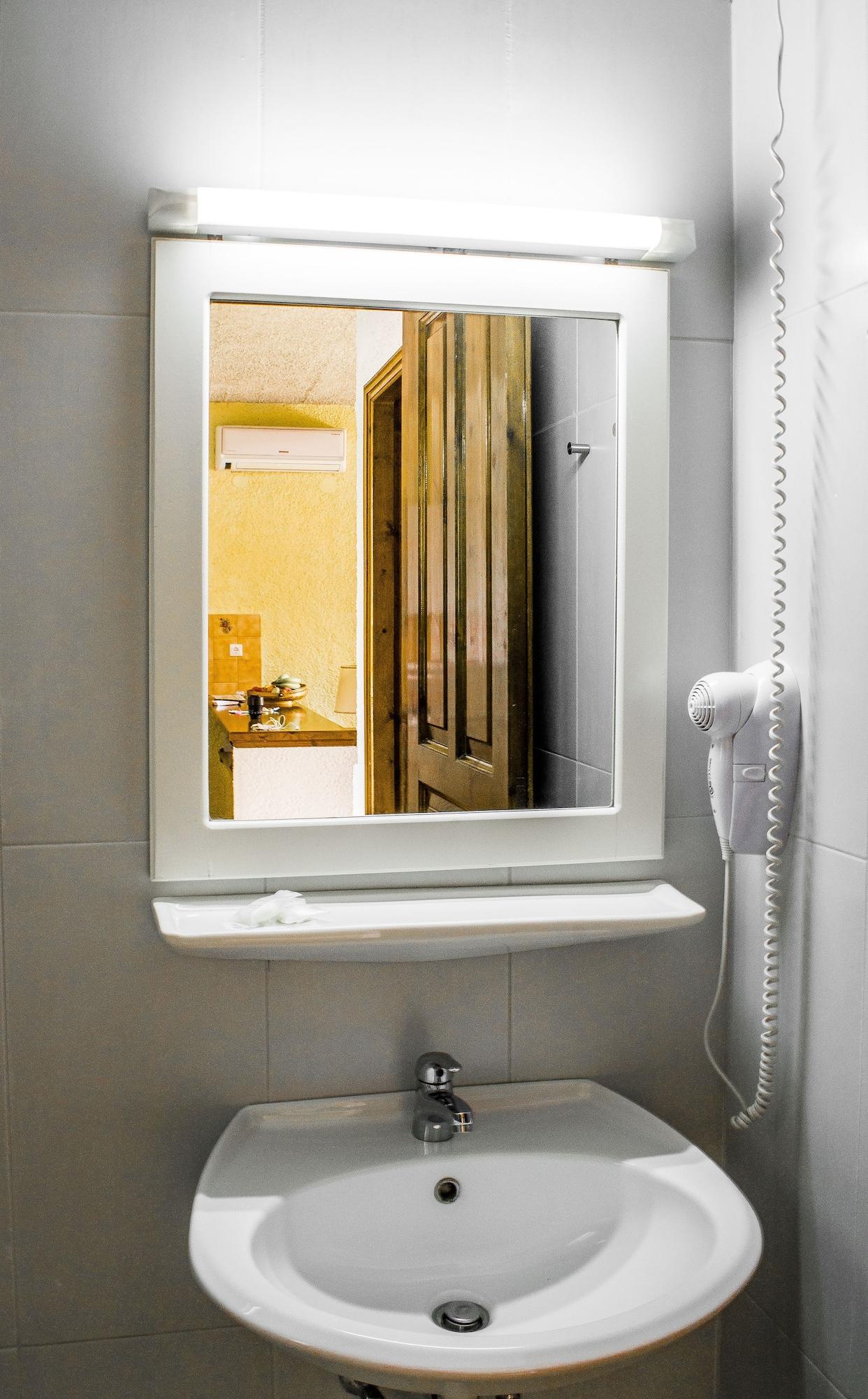 Folies Corfu Town 3*