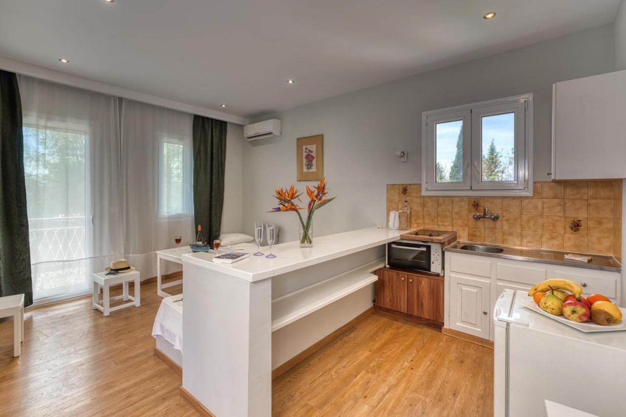 Aparthotel Folies Corfu Town 3*
